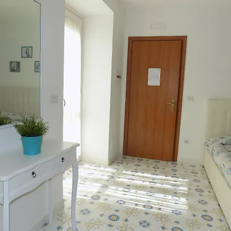 L'orchidea Amalfi Coast مايوري