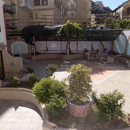 L'orchidea Amalfi Coast Oda ve Kahvaltı 4*