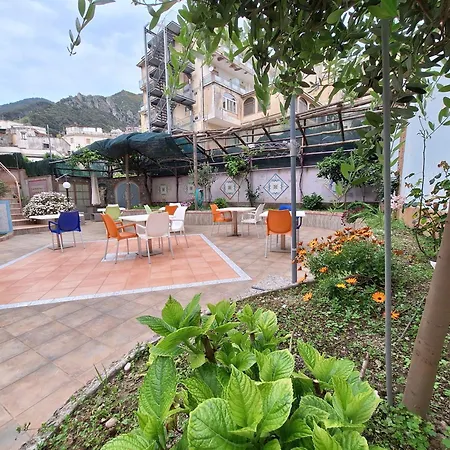 L'orchidea Amalfi Coast